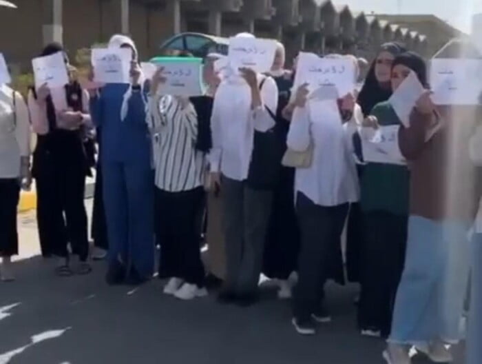 طلاب جامعة البصرة يطالبون بمعالجة نسبة الرسوب العالية