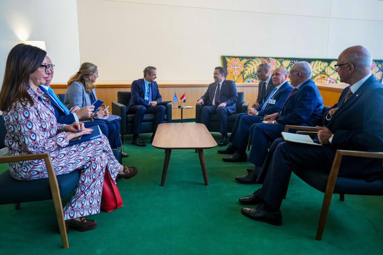 السوداني يبحث مع نظيره اليوناني العلاقات الثنائية بين البلدين