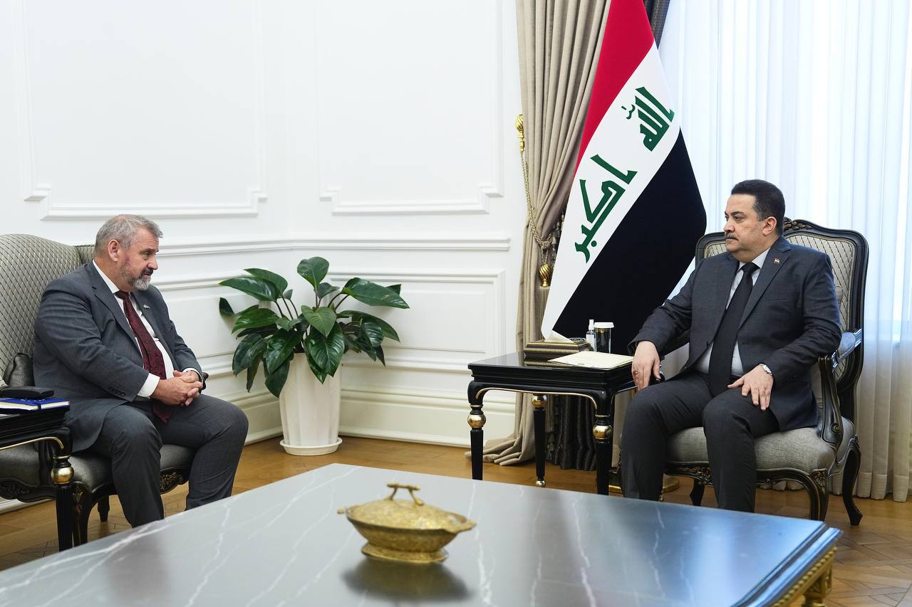 رئيس مجلس الوزراء يبحث مع سفير الاتحاد الأوروبي تطورات الأوضاع في الشرق الأوسط