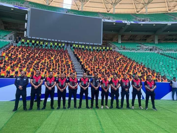 صورة لامن الملاعب وهم على أتم الاستعداد لمواجهة العراق وعمان في البصرة صورة لامن الملاعب وهم على أتم الاستعداد لمواجهة العراق وعمان في البصرة