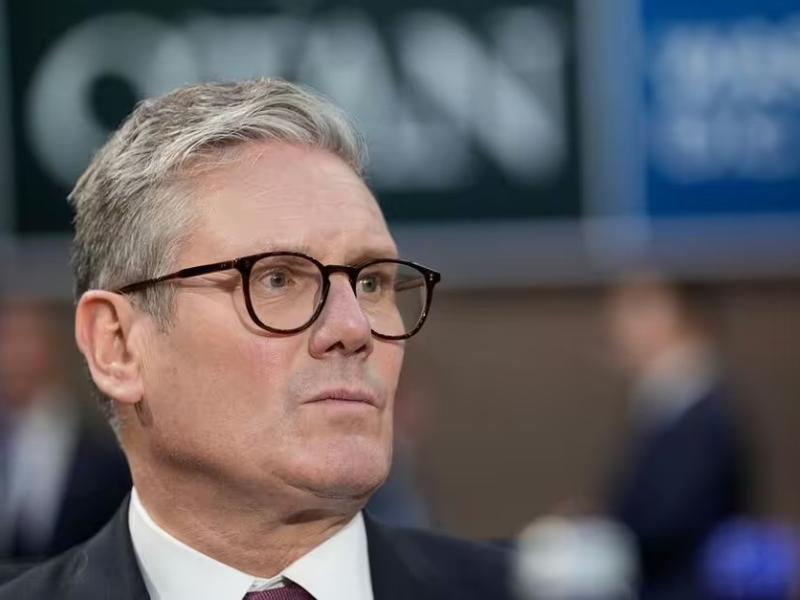 رئيس الوزراء البريطاني : على مواطنينا مغادرة لبنان فوراً