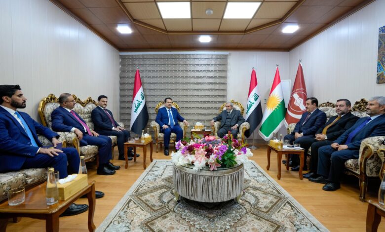 رئيس الوزراء يؤكد جدية الحكومة في معالجة ملف رواتب موظفي كردستان قانونياً