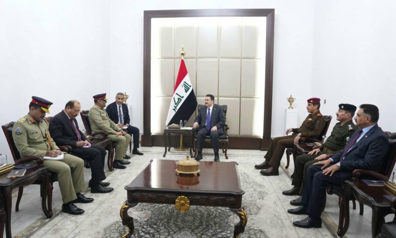 رئيس الوزراء يستقبل رئيس هيئة الأركان الباكستاني في بغداد