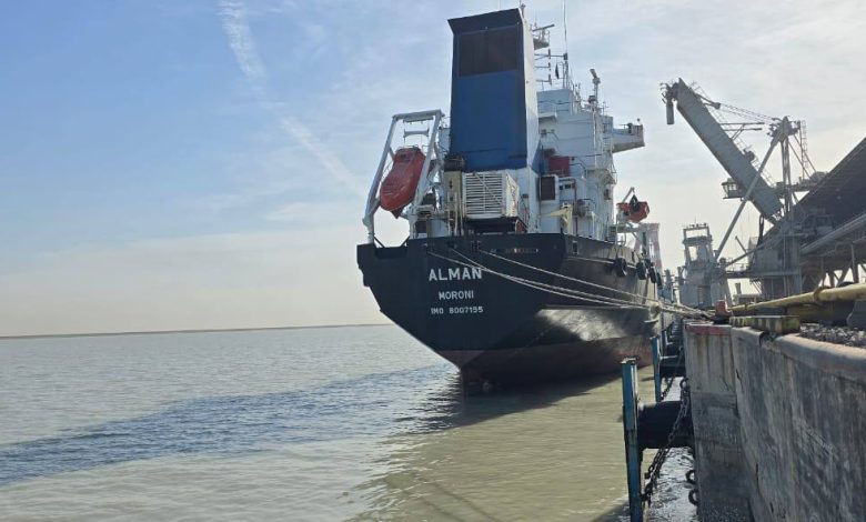 الشحنات المتنوعة تعزز دور ميناء خور الزبير في دعم الاقتصاد الوطني