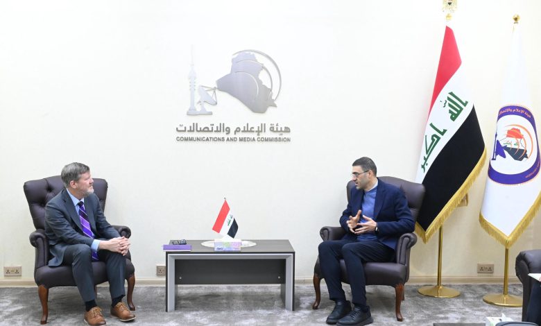 المؤيد يبحث مع غرفة التجارة الأمريكية تطوير قطاع الاتصالات والتكنولوجيا