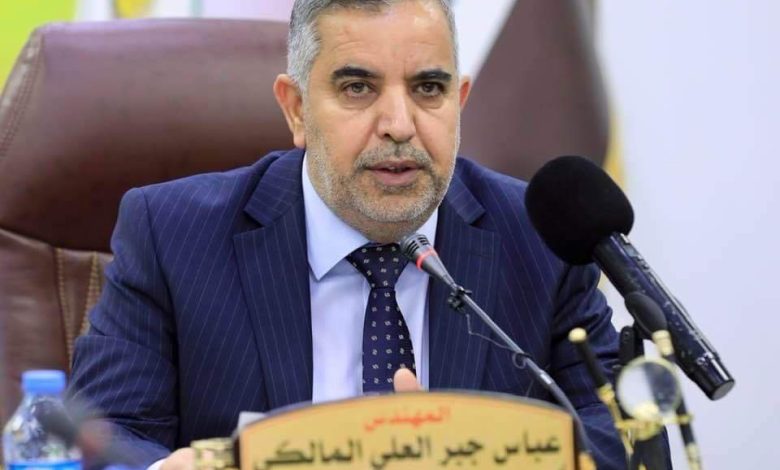 وزارة الزراعة تحقق الاكتفاء الذاتي من الحنطة عبر استصلاح الأراضي الصحراوية وزارة الزراعة تحقق الاكتفاء الذاتي من الحنطة عبر استصلاح الأراضي الصحراوية