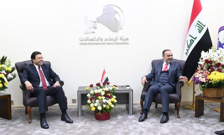 هيئة الإعلام تناقش مع أعضاء البرلمان تطوير السياسات التنظيمية لقطاع الاتصالات