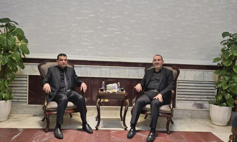 رئيس كتلة دولة القانون النيابية يبحث مع محافظ ذي قار تطورات الملف الخدمي