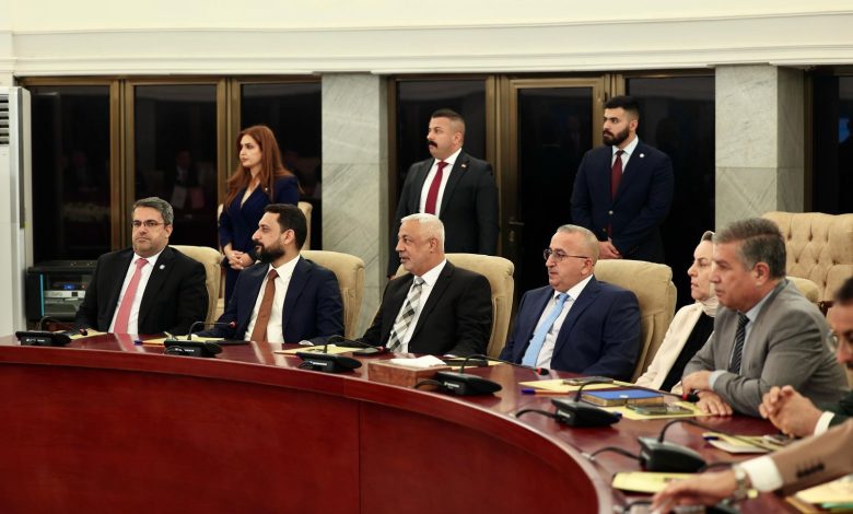 أمين بغداد يعلن توقيع عقد تنفيذ البنى التحتية لمدينة الصدر الجديدة