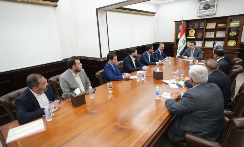 السوداني يوجّه بدعم عمال القطاع الخاص ويؤكد: الطبقة العاملة جزء من بناء العراق