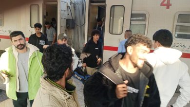 النقل: وصول جماهير المنتخب الوطني إلى محطة المعقل عبر القطارات